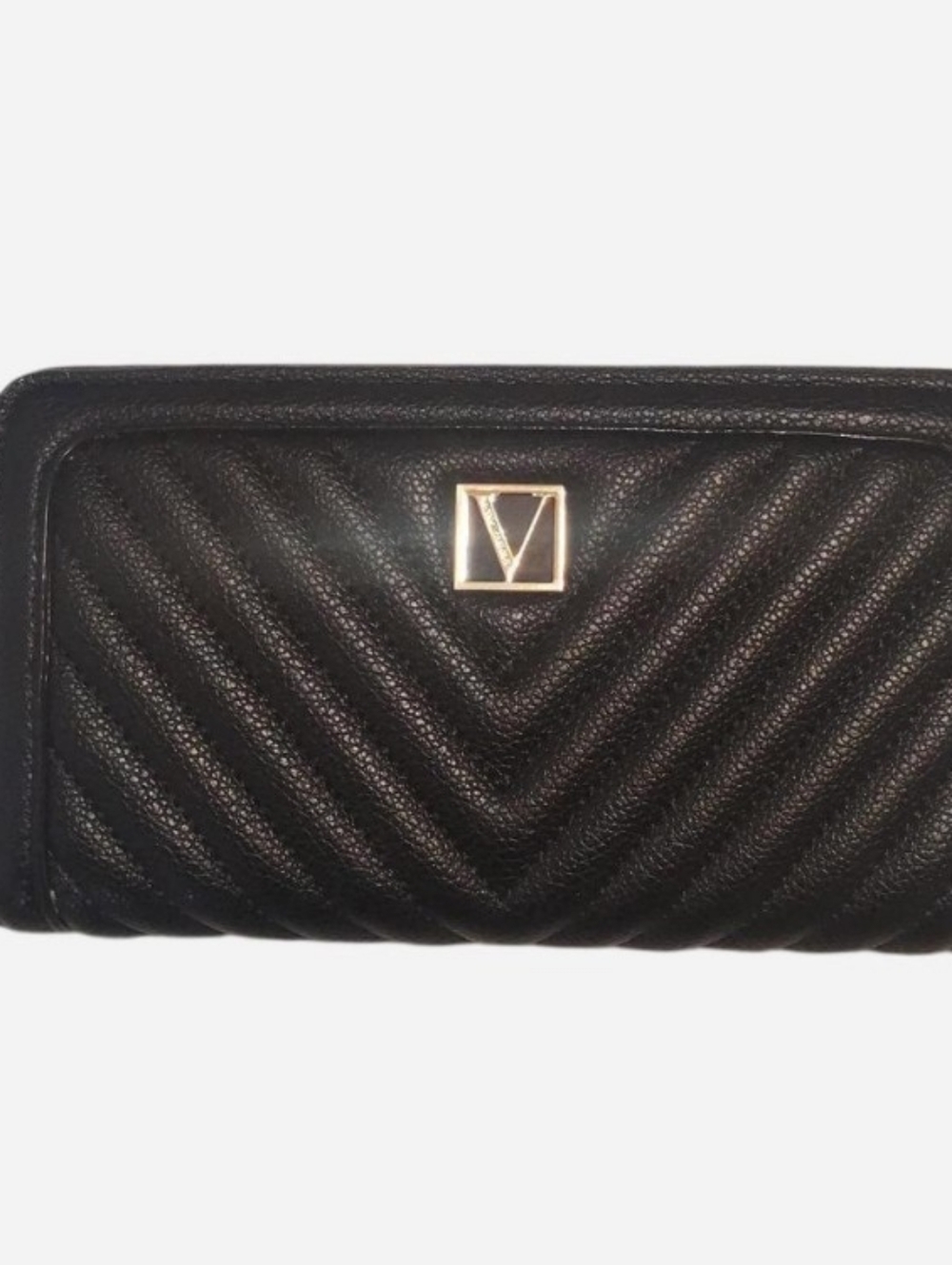 V-Emblem Quilted Zip Wallet - Black